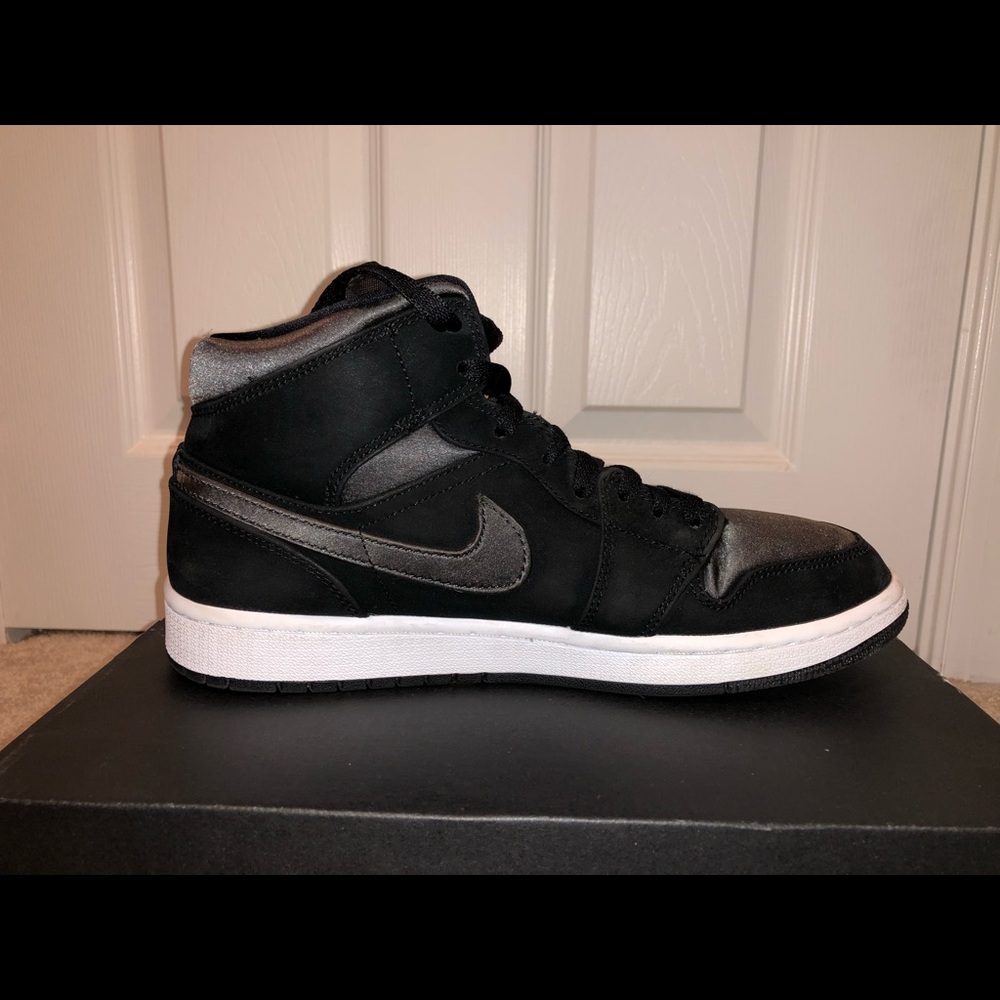 Air Jordan 1 - Picture 3 of 7